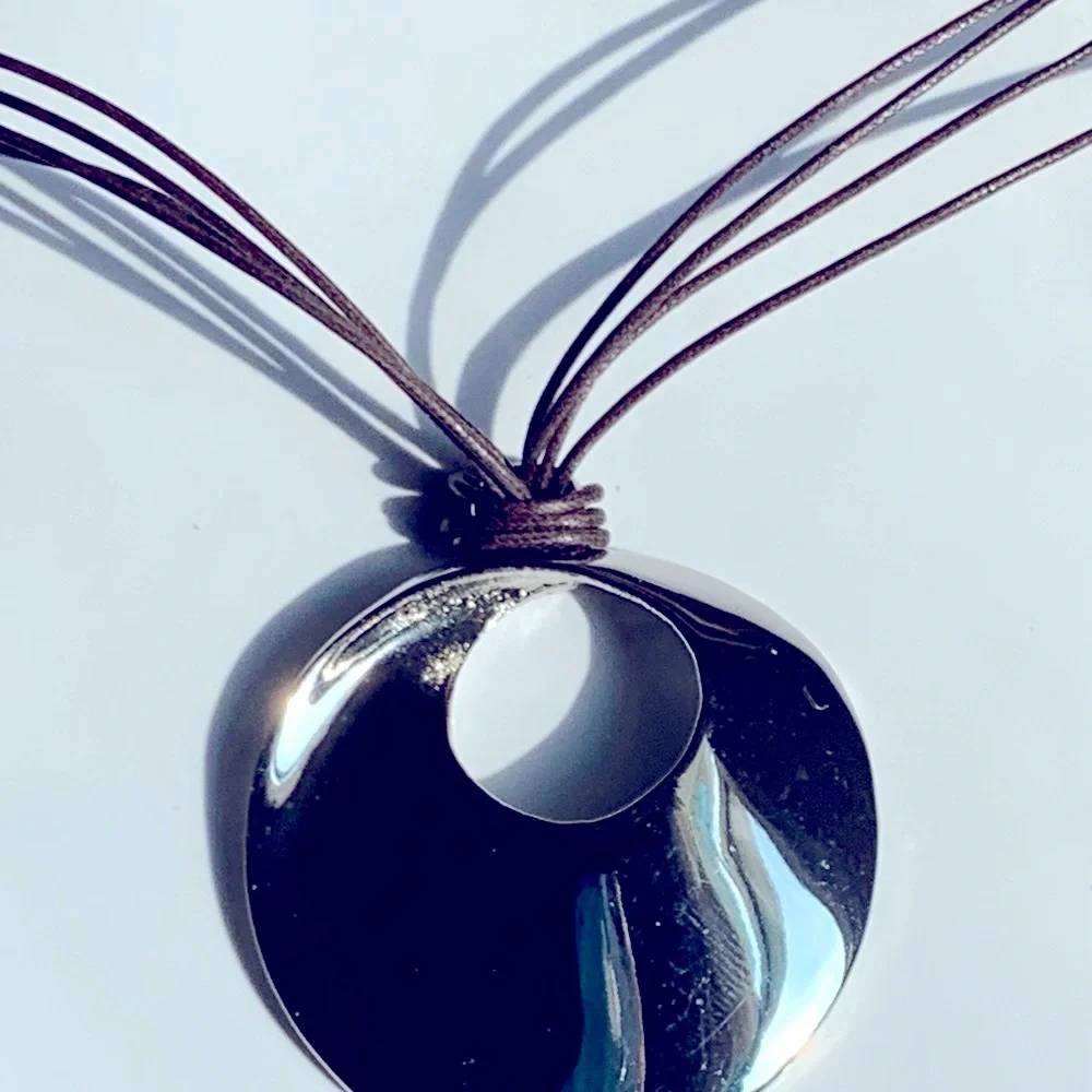 COPY - 🥈Cookie Lee Circle Pendant Necklace with 4 Removable Faux Leather Stran… - Picture 6 of 10